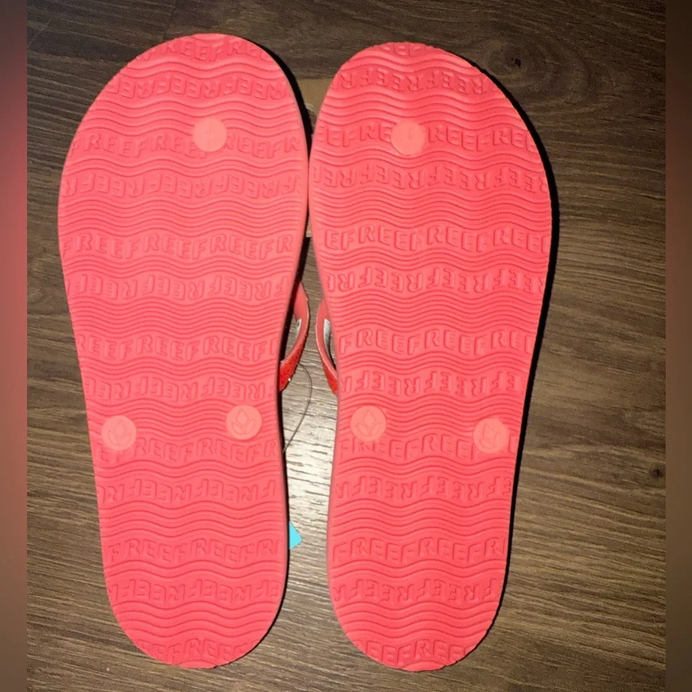 Reef Stargazer Prints Flip Flops Sandals in Pineapple Rainbows NWT Girls Kids 5 - Picture 4 of 5